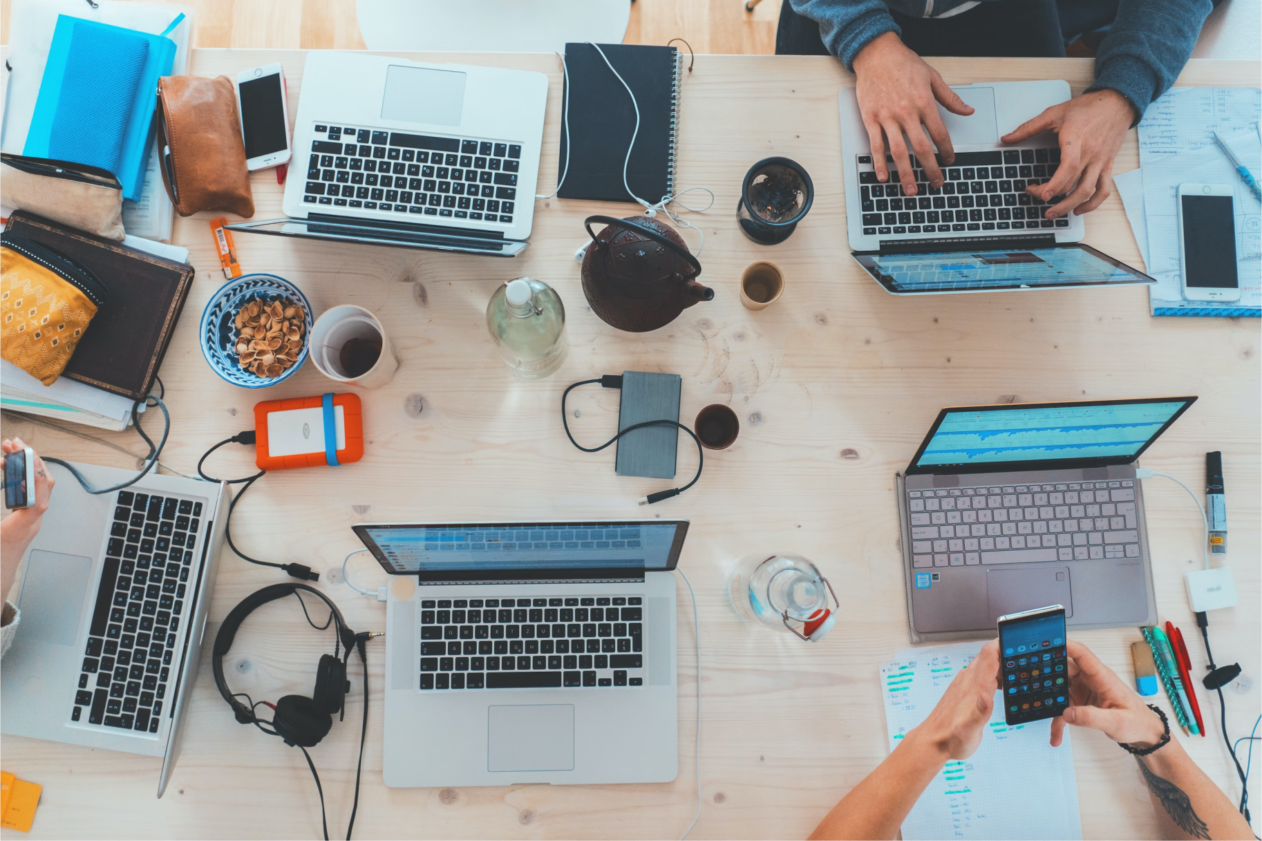 Different design process and approach to UX. The design process for start-up and internal product